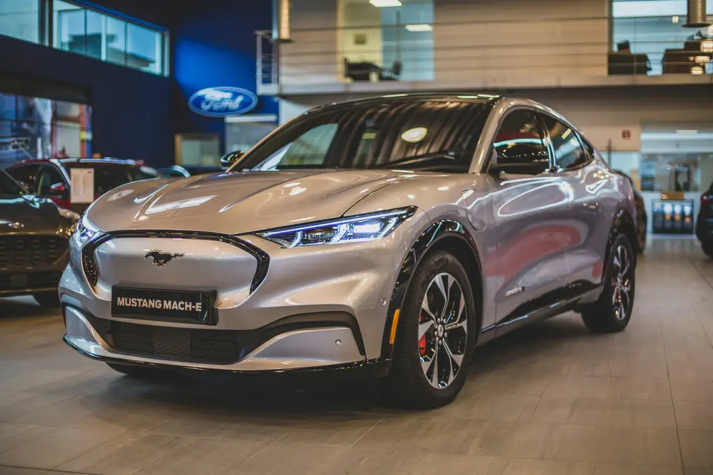 F1車隊大觀：你所不知道的賽道風雲